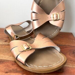 Salt Water sandals Boardwalk in rose gold, leather size 9 USA size 40 euro Uk 7